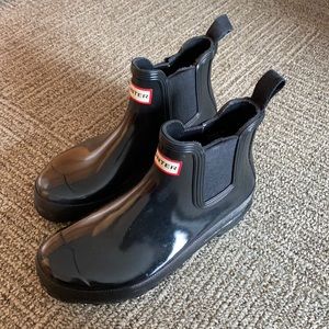 Women’s hunters Chelsea rain boots size 8
